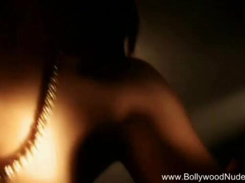 Mature Indian Cougar Priya Teases Pussy