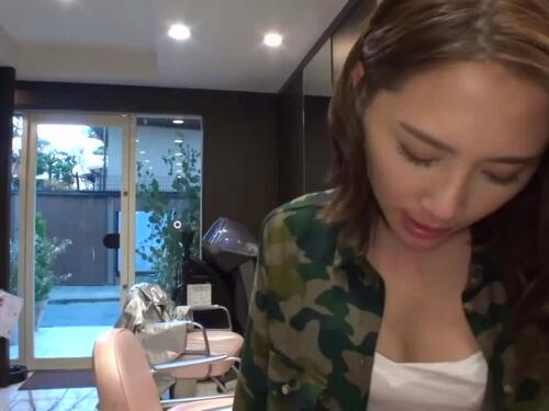 JAPAN HD Hottie Rina showers and seduces the masseur
