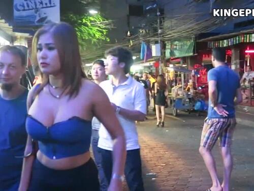 Amateur Thai girl Thai hooker fucking with Thai bar client