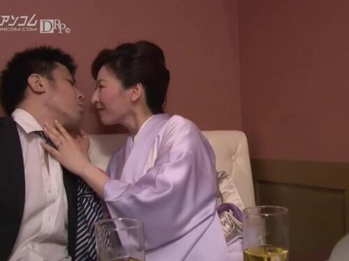 Big tit Japanese babe Rei pleasures a big dick