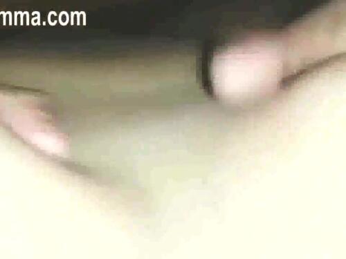 Indian college girls masturbate in homemade video