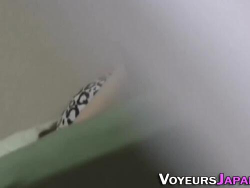Sexy Japanese babe Ria masturbates on a hidden camera