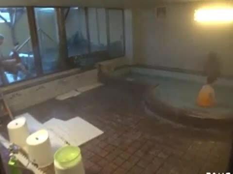 Reinu fucked and groped in the public restroom in niwa
