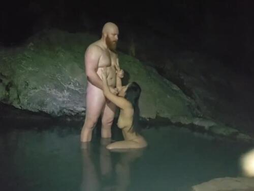 Asian nymph masturbating and getting hairy