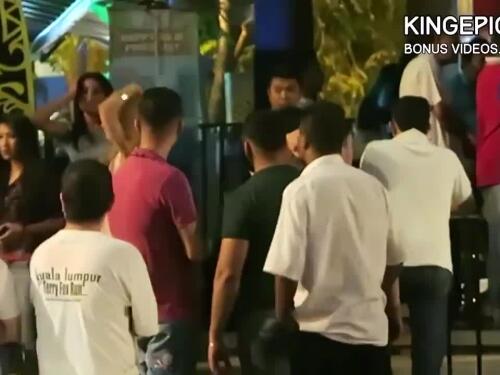 Horny Thai girl picked up by bar tourist