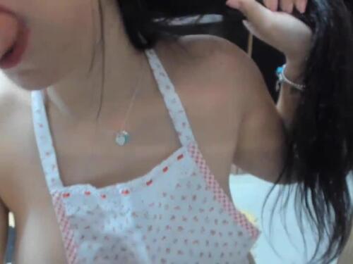 SEXY HOTEL MEETS HER FRIEND, UN GOT CUM IN HER MOUTH