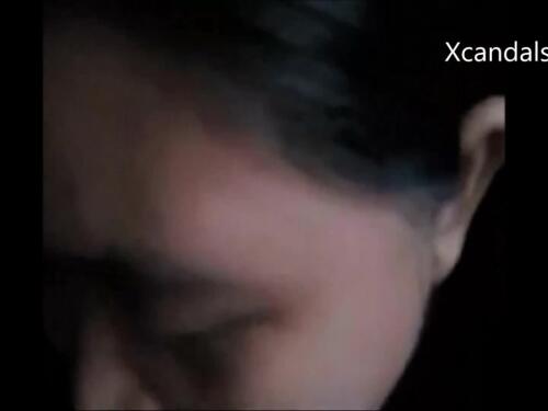 AMATEUR WANKER CAREN LOUIS GIVES HER FRIEND A BLOW JOB