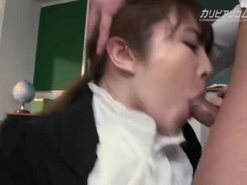 Japanese NAKA wife puts her ass down