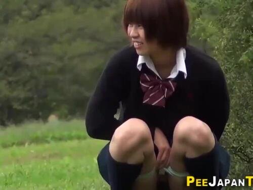 Outdoor peeing with big pee stream
