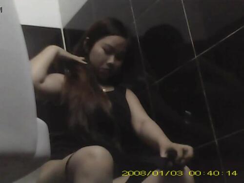 Tall Woman Begging For A Hard Fucking