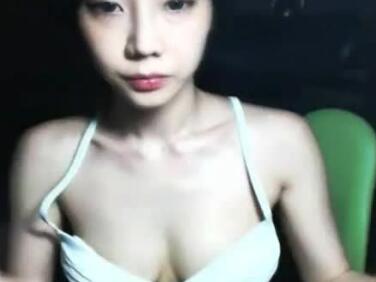Anal sex for sexy korean babe in front of the mirror