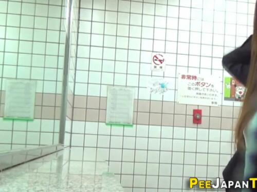 Japanese girl Watches as she gets Pissed in the Waterway