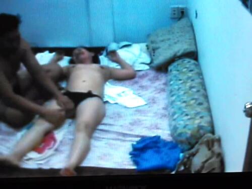 TiaI (18) Asian Girl Showing Naked Body & Pussy To Camera