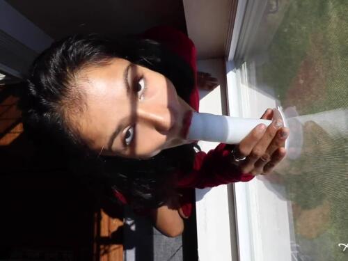 Bathing Indian Princess Masturbates With Dildo and Dildo Inside Shower