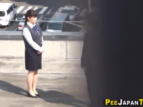 Cute Yurizan peeing in public